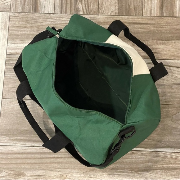 Lacoste Duffel Bag Weekender Gym Carry-On - Picture 7 of 8